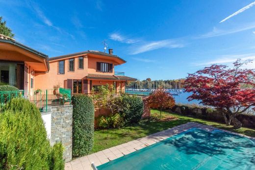Villa in Monvalle, Provincia di Varese