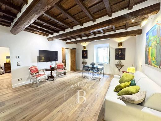 Apartment / Etagenwohnung in Rom, Latium