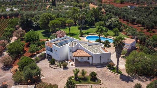 Villa in Ostuni, Provincia di Brindisi