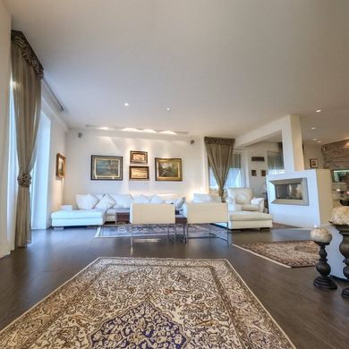 Appartamento a Genova, Liguria