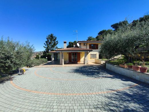 Villa en Albano Laziale, Roma