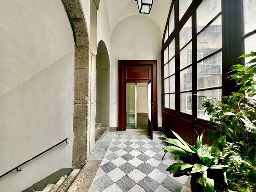 Apartament w Neapol, Napoli