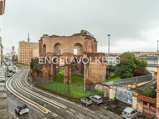 Residential complexes in Rome, Latium