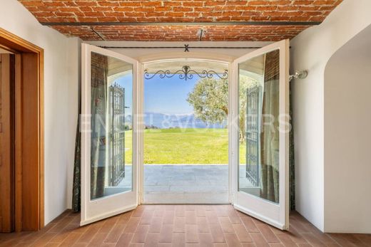Villa in Porto Valtravaglia, Provincia di Varese