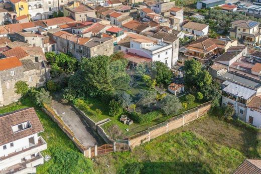 Villa Sessa Aurunca, Caserta ilçesinde