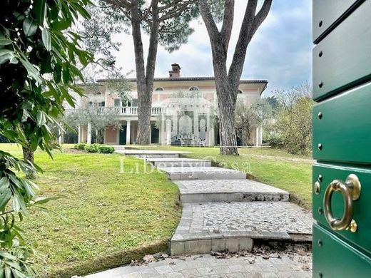 Villa a Rodengo-Saiano, Brescia