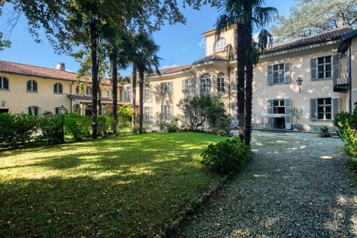 Вилла, Alpignano, Torino