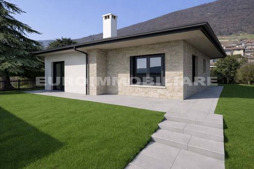 Villa in Bovezzo, Provincia di Brescia