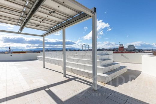 Penthouse Pescara, Pescara ilçesinde