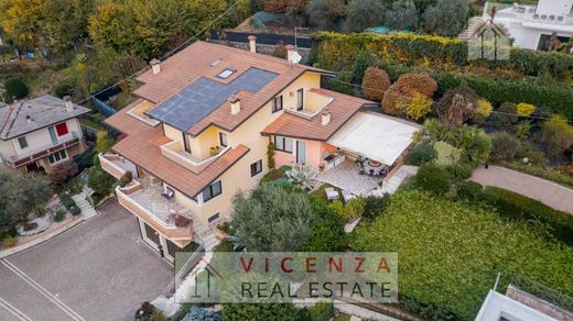 Villa in Arzignano, Provincia di Vicenza