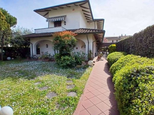 Villa in Carrara, Provincia di Massa-Carrara