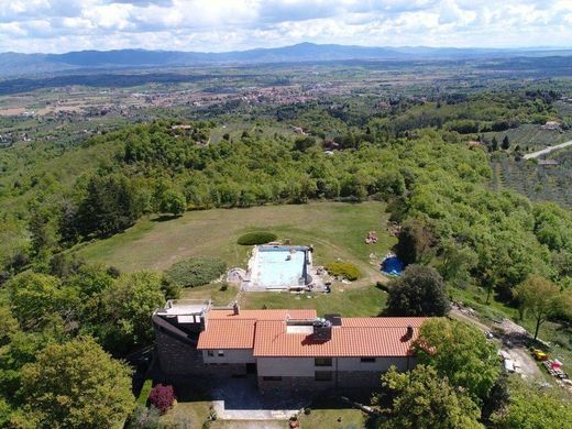Villa in Monte San Savino, Province of Arezzo