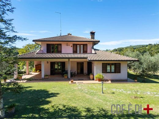 빌라 / Poggio Mirteto, Provincia di Rieti