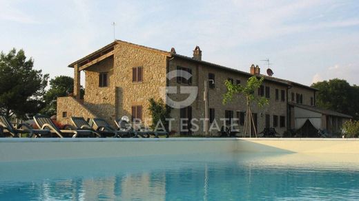 Country House in Volterra, Pisa