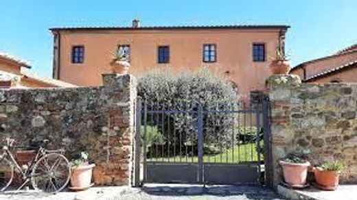 منزل ريفي ﻓﻲ Campagnatico, Provincia di Grosseto