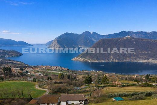 Country House in Sale Marasino, Provincia di Brescia