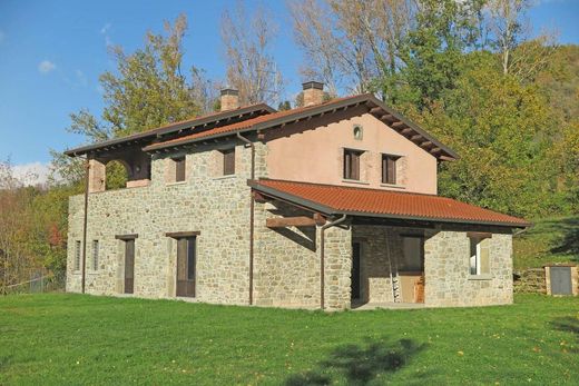 Köy evi Fivizzano, Massa-Carrara ilçesinde