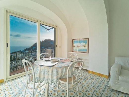 Piso / Apartamento en Isla de Capri, Napoles