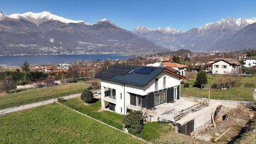 Villa a Colico, Lecco
