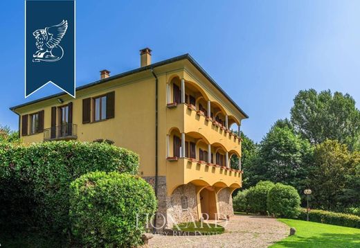 Villa en Carate Brianza, Provincia di Monza e della Brianza