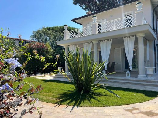 Villa en Forte dei Marmi, Lucca