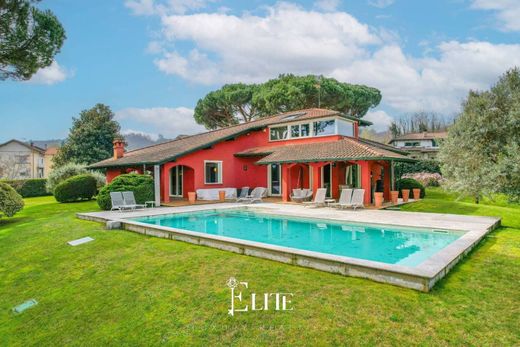 Villa for sale in Dormelletto