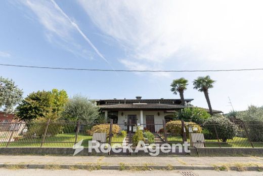 ‏וילה ב  Saronno, Provincia di Varese