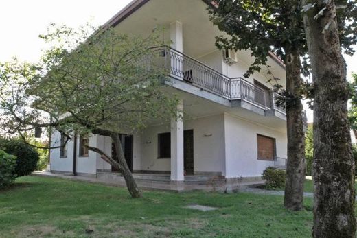 Villa à Arona, Novare