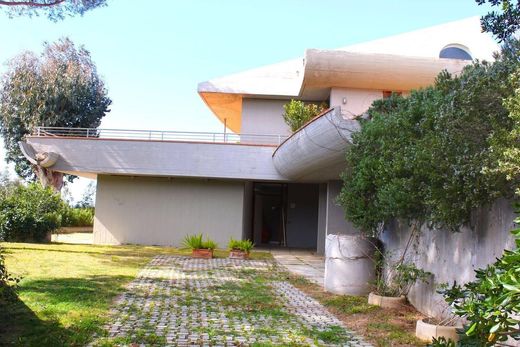 Villa Castiglione della Pescaia, Grosseto ilçesinde