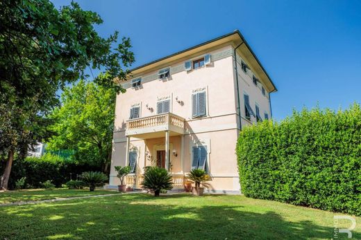 Villa Porcari, Lucca ilçesinde