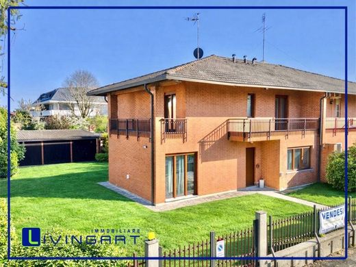 Villa a Vinovo, Provincia di Torino