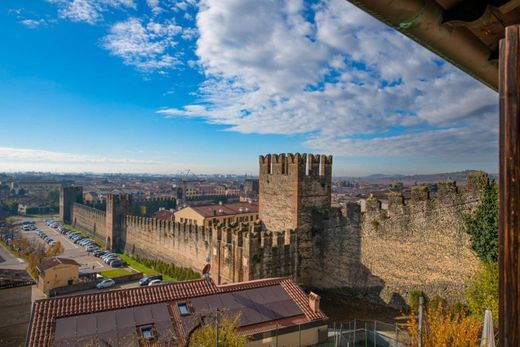 Landsitz in Soave, Provincia di Verona