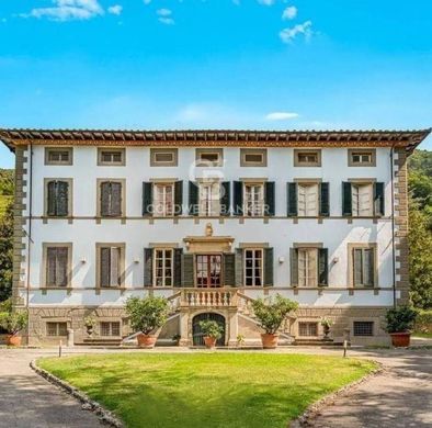 Villa Camaiore, Lucca ilçesinde