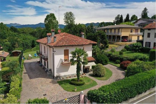 Villa Casnate Con Bernate, Como ilçesinde