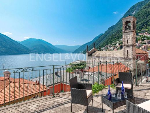 Argegno, Provincia di Comoのヴィラ