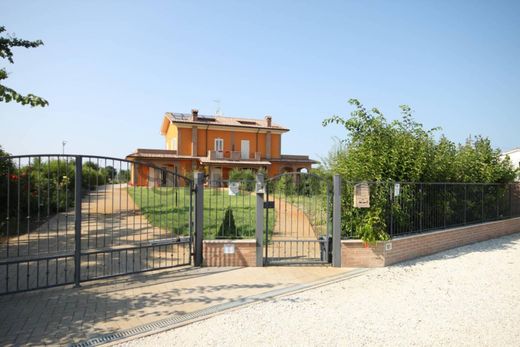 Villa Cesena, Forlì ilçesinde