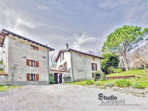 Villa - Galbiate, Provincia di Lecco