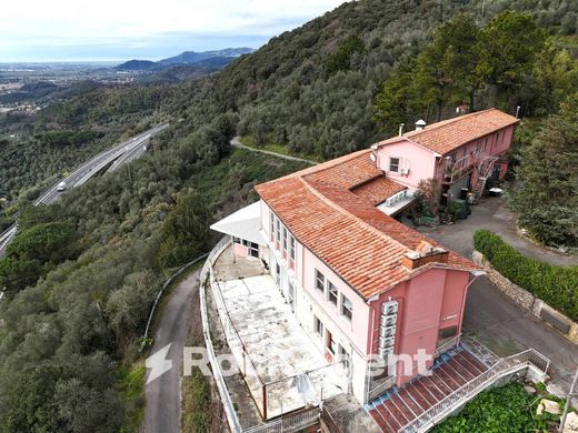 Albergo a Lucca, Toscana