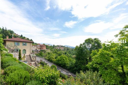 Casa de lujo en Montevecchia, Provincia di Lecco