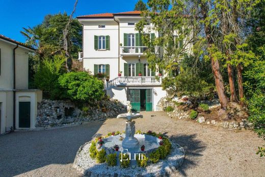 Villa in Castelletto sopra Ticino, Provincia di Novara