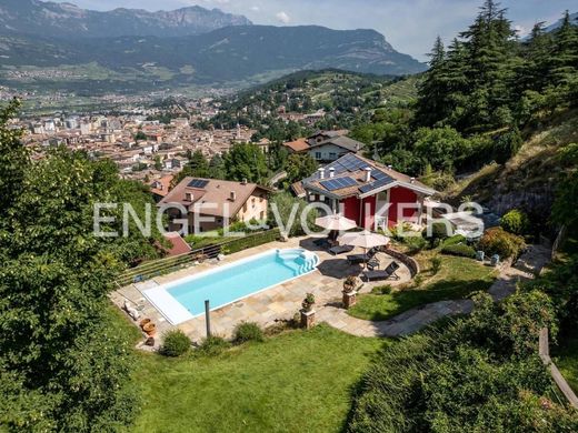 Willa w Rovereto, Provincia autonoma di Trento