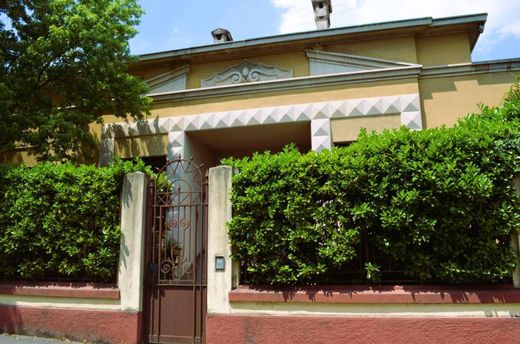 Villa in Legnano, Milan
