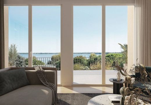 ‏דירה ב  Desenzano del Garda, Provincia di Brescia