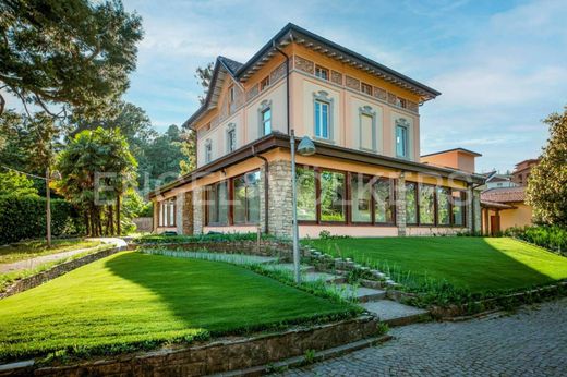 Villa in Varese, Provincia di Varese