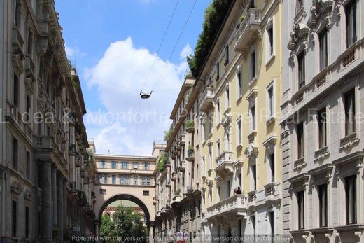 Apartment / Etagenwohnung in Mailand, Lombardei