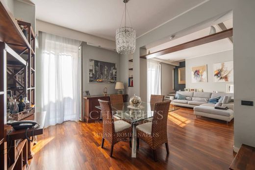 Penthouse Napoli, Napoli ilçesinde