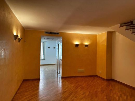 Appartamento a Milano, Lombardia