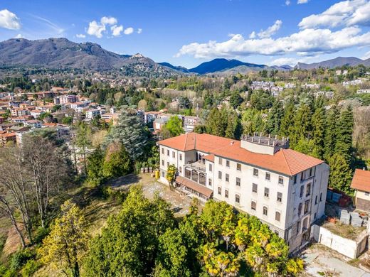 Villa in Varese, Provincia di Varese