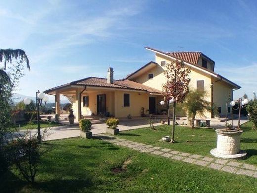 Villa in Ceccano, Provincia di Frosinone