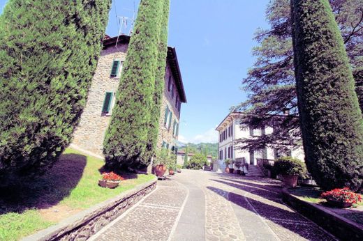 Villa en Bagni di Lucca, Lucca
